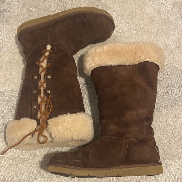 UGG Upside 5163 tall lace-up suede boots - Picture 5 of 10